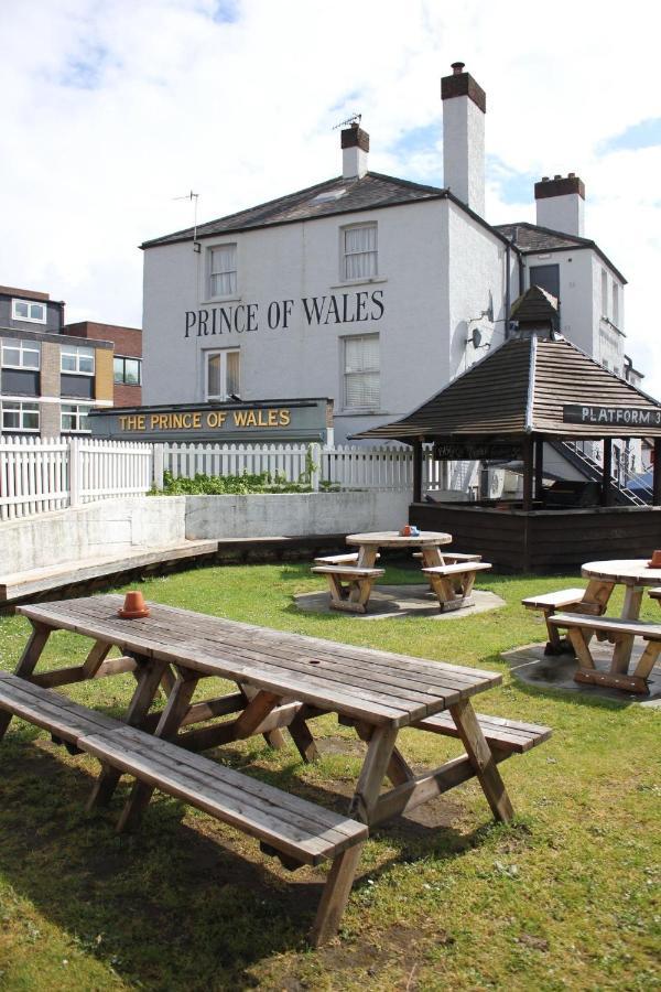 The Prince Of Wales Reigate Exterior photo